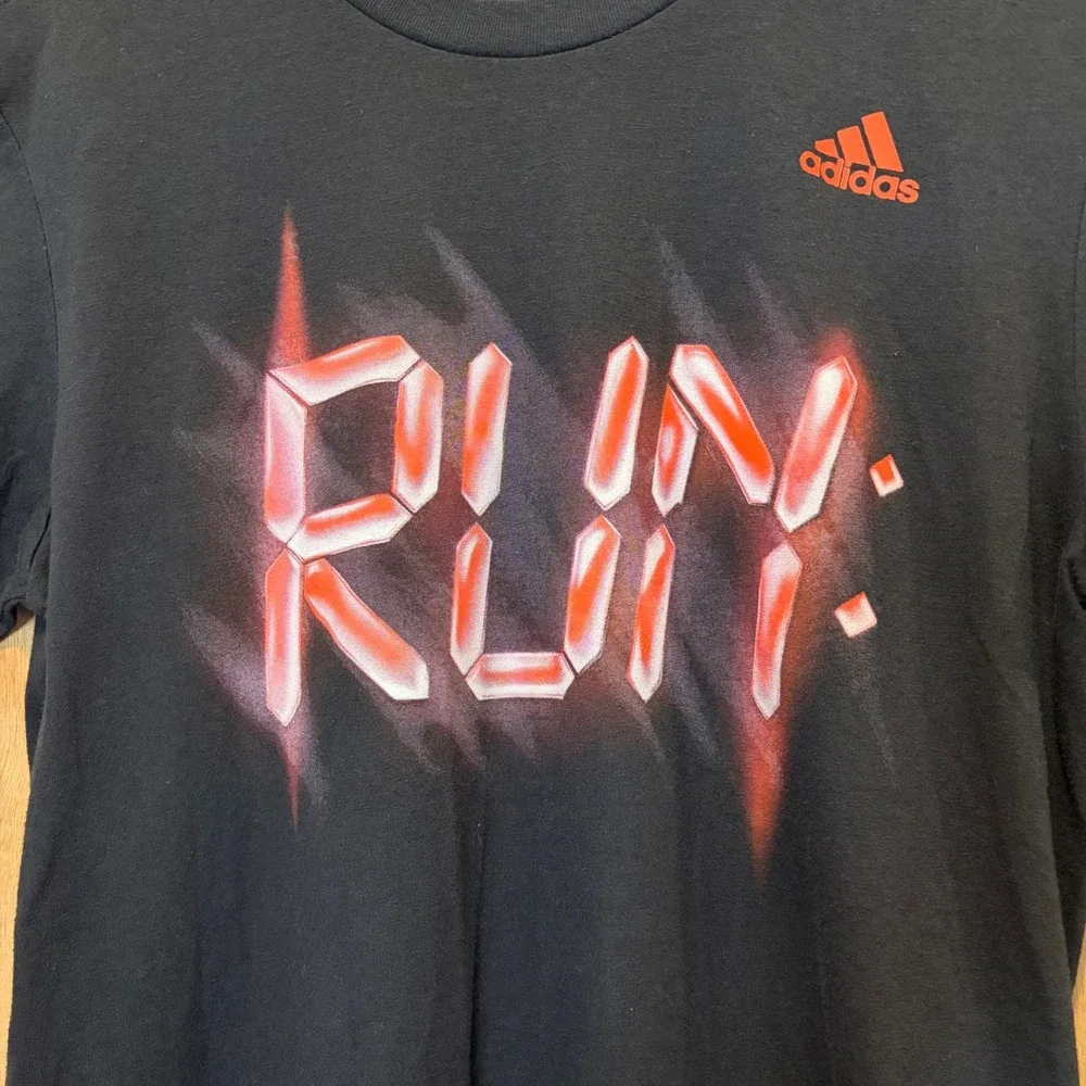 Adidas Running Shirt Mens Small Black Red Climalite Graphic Tee The Go-To Tee